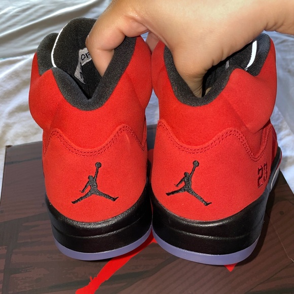 Air Jordan 5 Toro Bravo - Picture 3 of 4